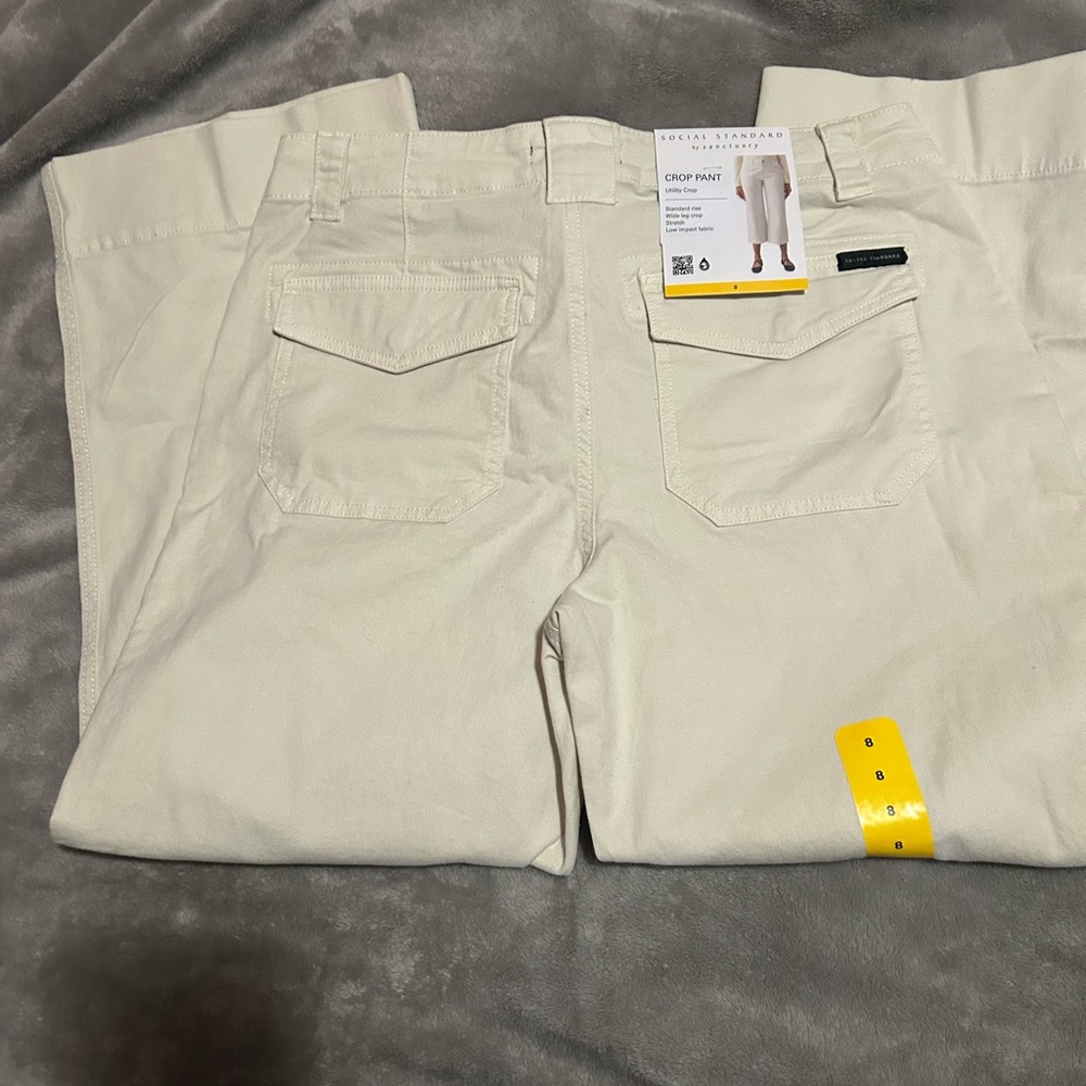 Sanctuary Women’s Light Tan Chinos - Picture 4 of 4